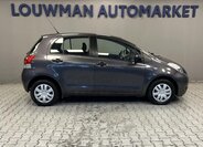 Toyota Yaris Hatchback 998,0 51 kw