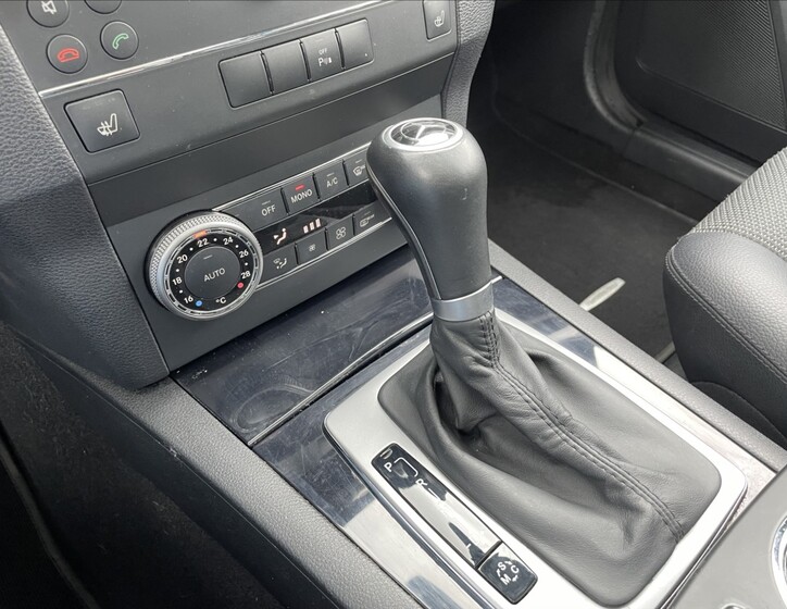 Mercedes-Benz GLK 13