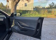 Tesla Model 3 Sedan / Limuzína 0,0 239 kw