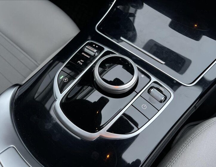 Mercedes-Benz Třídy C Sedan 2,1 l 100 kw