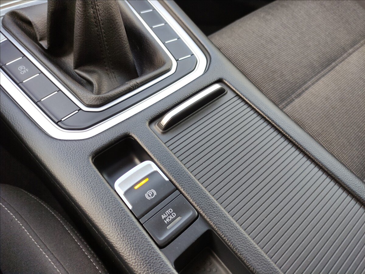 Volkswagen Passat Kombi 2,0 l 110 kw