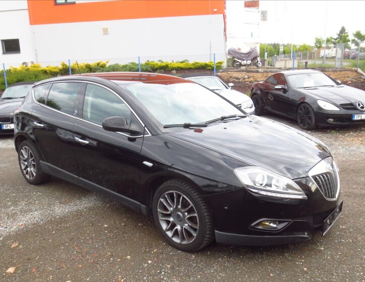 Lancia Delta Hatchback 1,4 l 88 kw