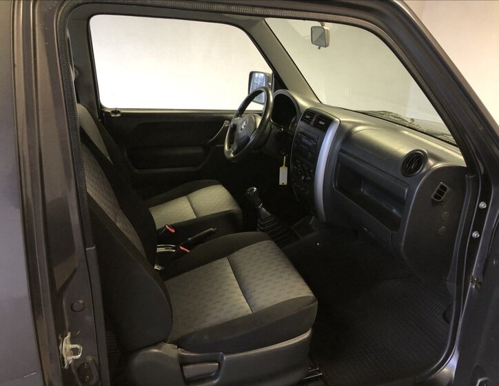 Suzuki Jimny 10