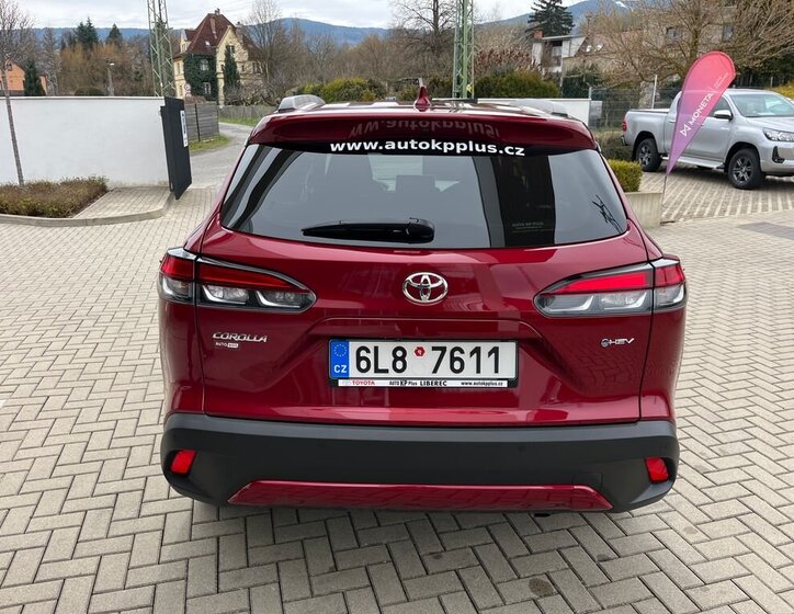Toyota Corolla Cross SUV / Terénní 1,8 l 72 kw
