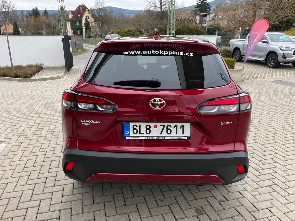 Toyota Corolla Cross SUV / Terénní 1,8 l 72 kw