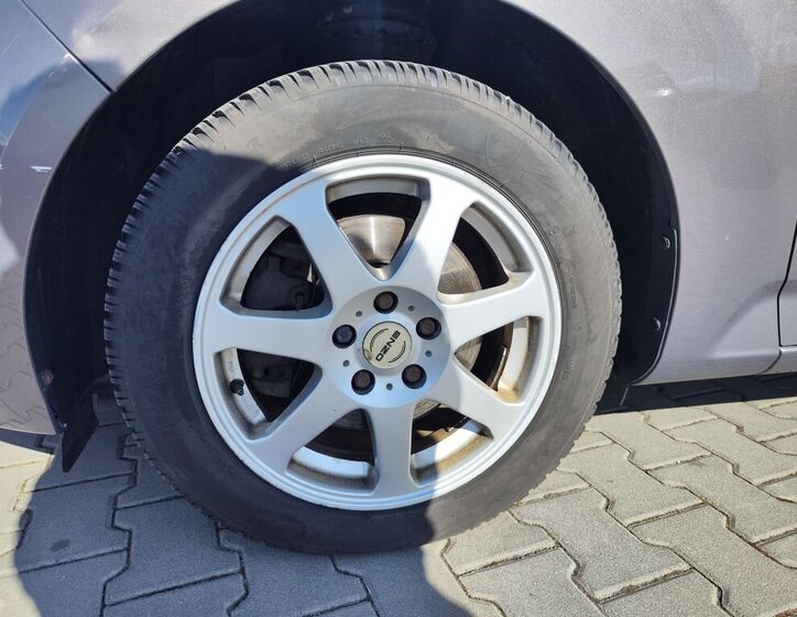 Ford Mondeo Kombi 1,6 l 118 kw