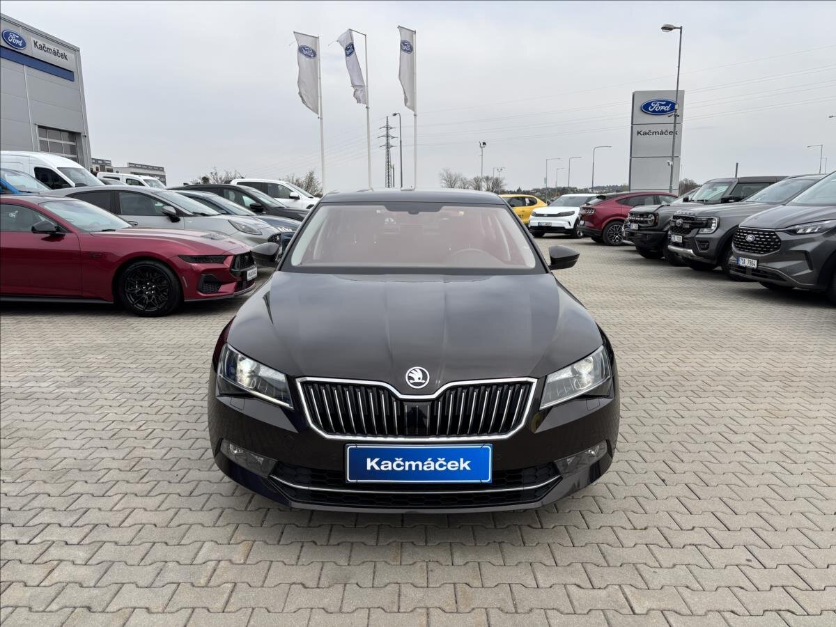 Škoda Superb Sedan / Limuzína 2,0 l 140 kw