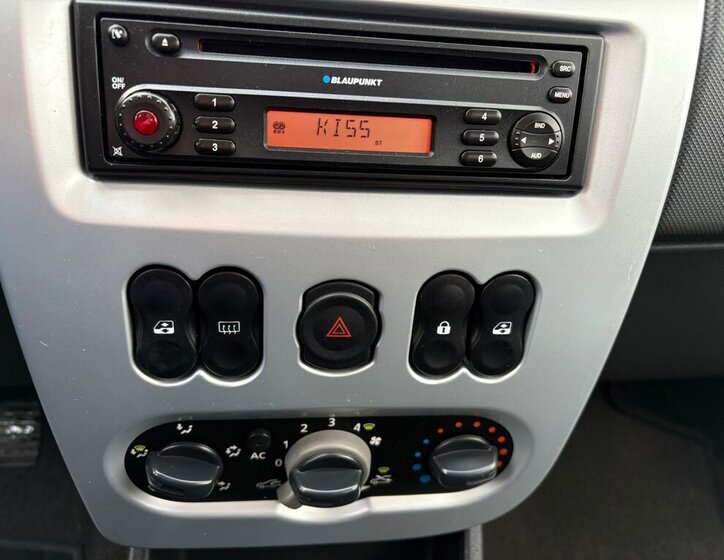 Dacia Sandero Hatchback 1,6 l 64 kw