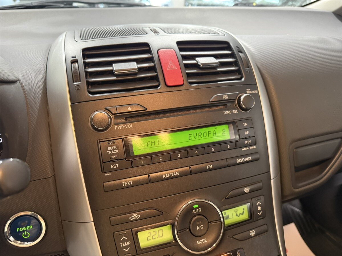 Toyota Auris Hatchback 1,8 l 73 kw