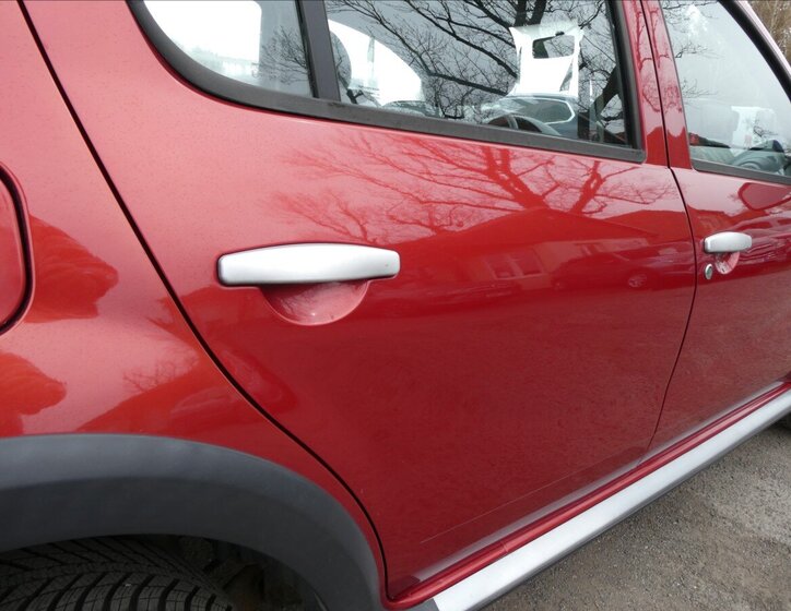 Dacia Sandero Hatchback 1,6 l 64 kw