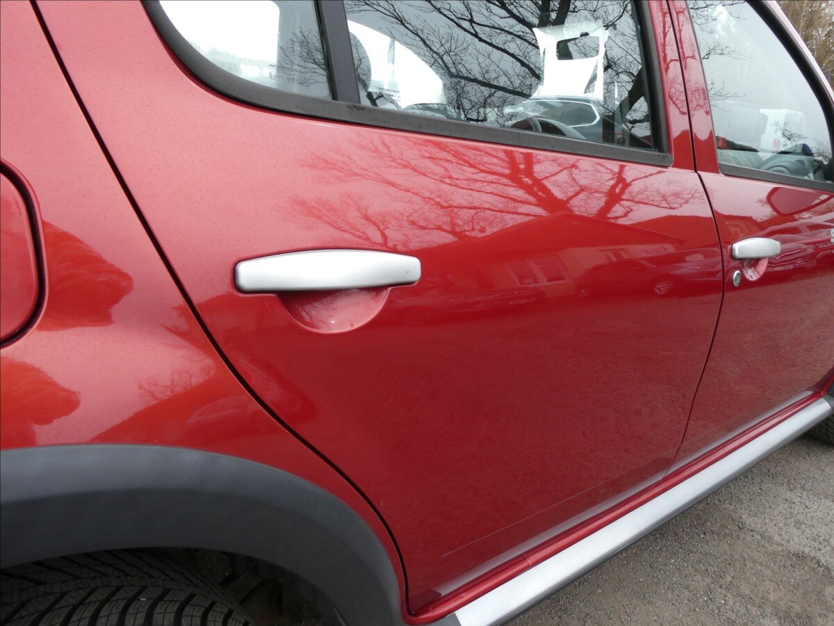 Dacia Sandero Hatchback 1,6 l 64 kw