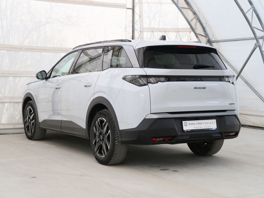 Peugeot 5008 SUV 1,2 l 100 kw