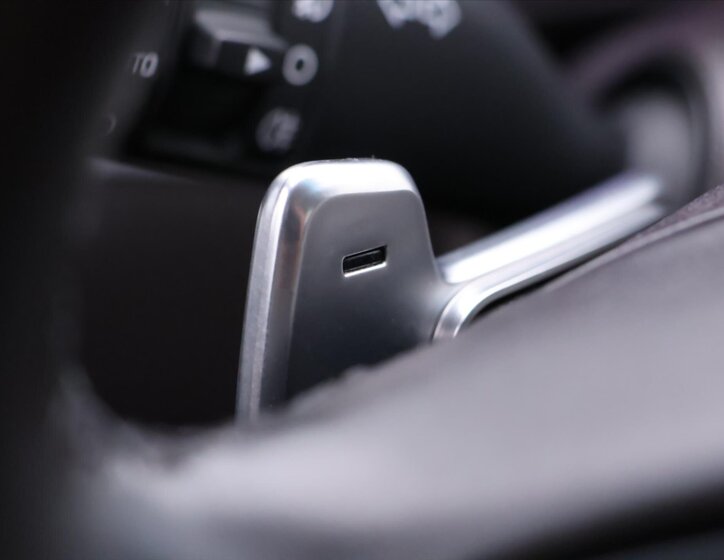 Hyundai Genesis Sedan / Limuzína 3,8 l 232 kw