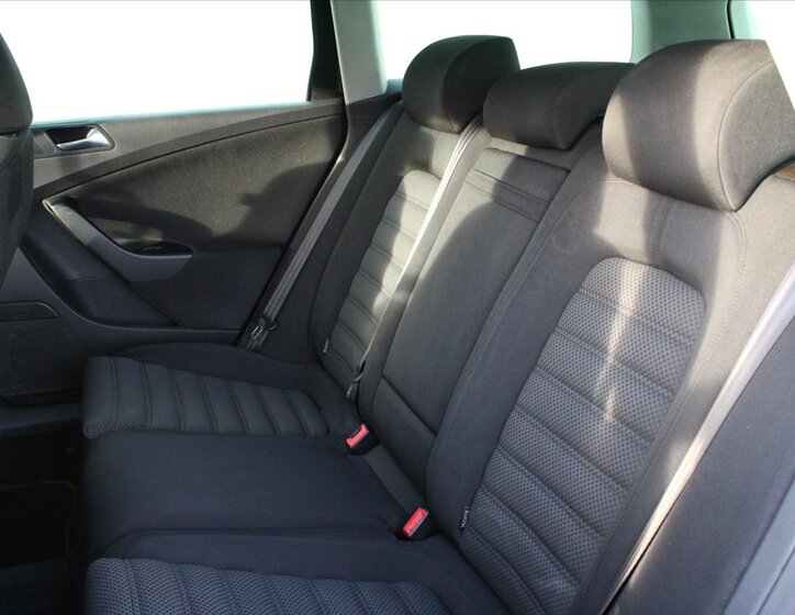 Volkswagen Passat 11