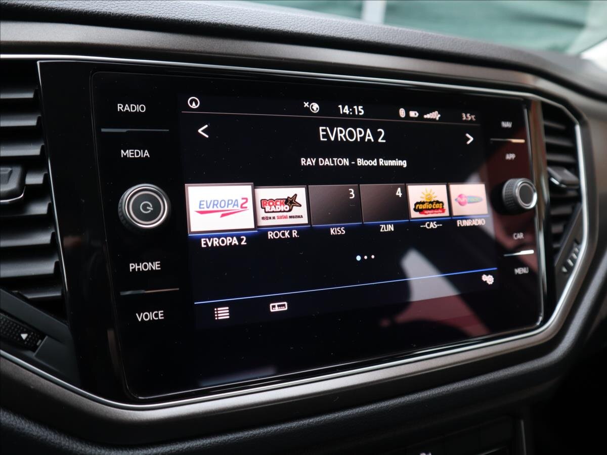 Volkswagen T-Roc CUV 1,6 l 85 kw