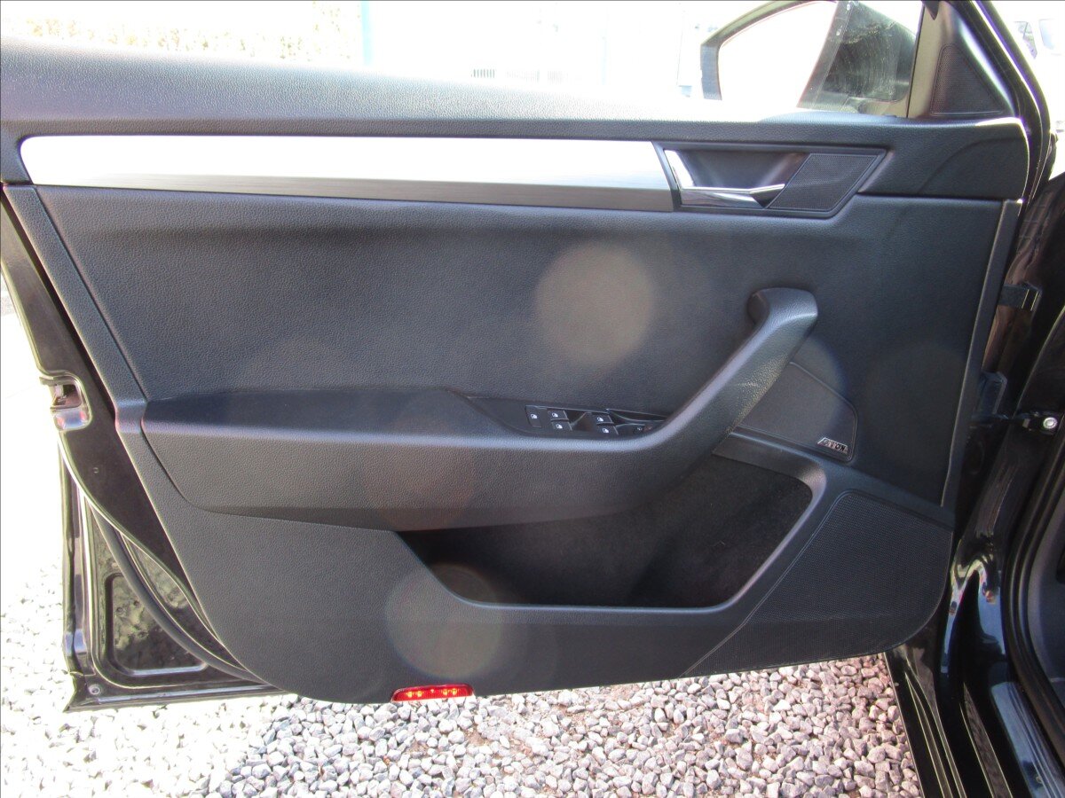 Škoda Superb Kombi 2,0 l 110 kw