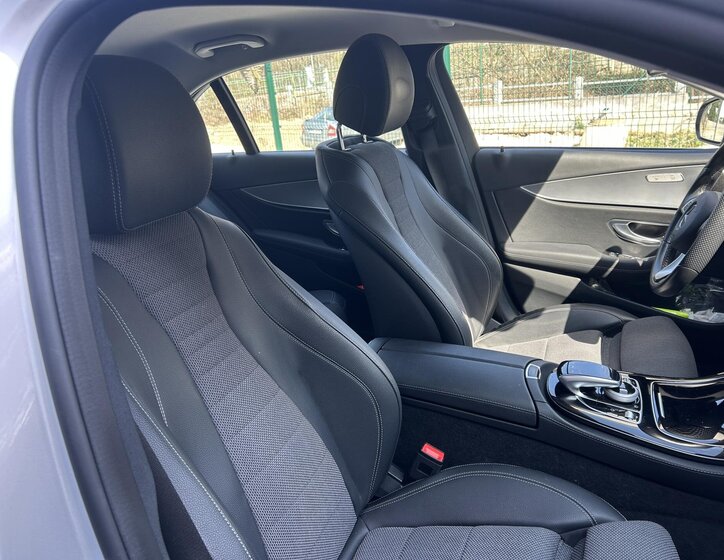 Mercedes-Benz Třídy E Sedan / Limuzína 3,0 l 190 kw