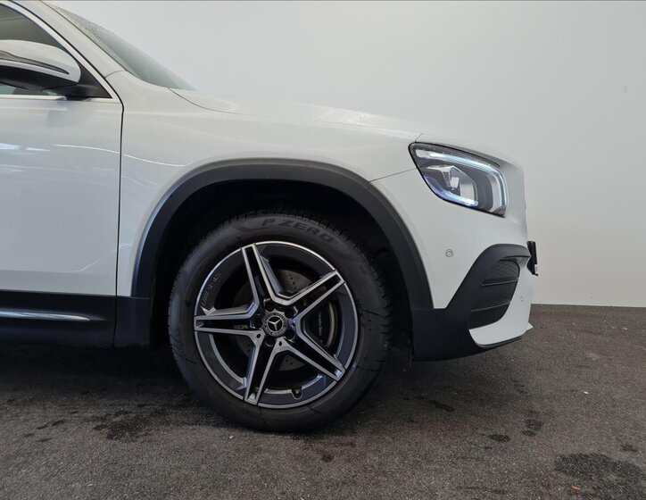Mercedes-Benz GLB SUV 1,3 l 120 kw