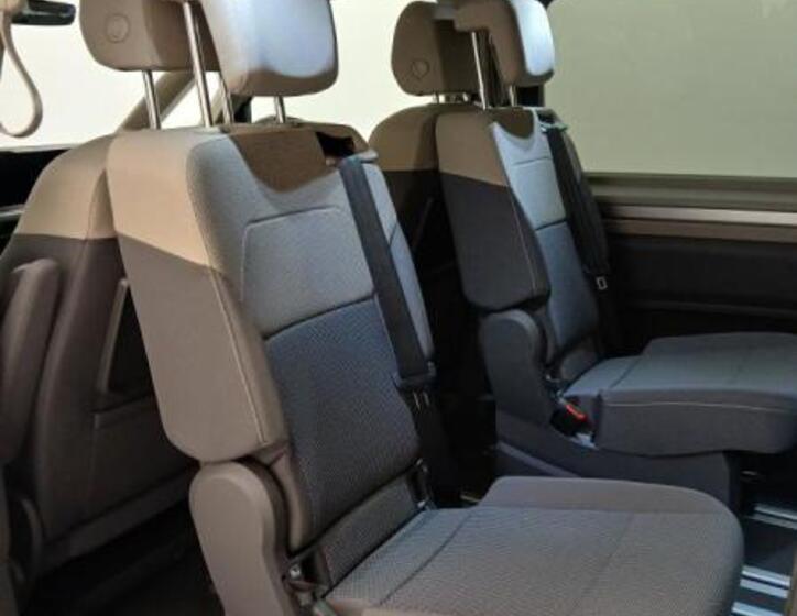 Volkswagen Multivan 16