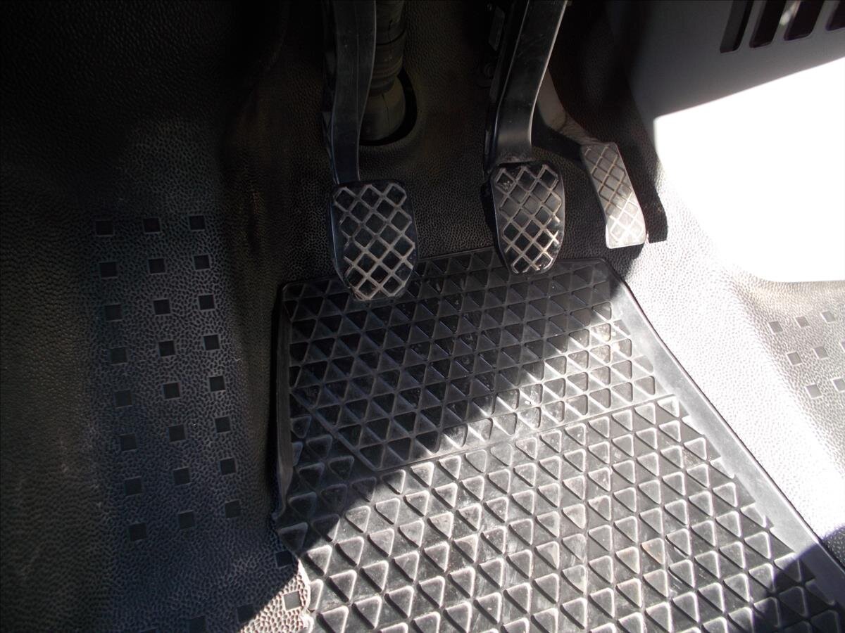 Volkswagen Transporter Kombi 1,9 l 75 kw