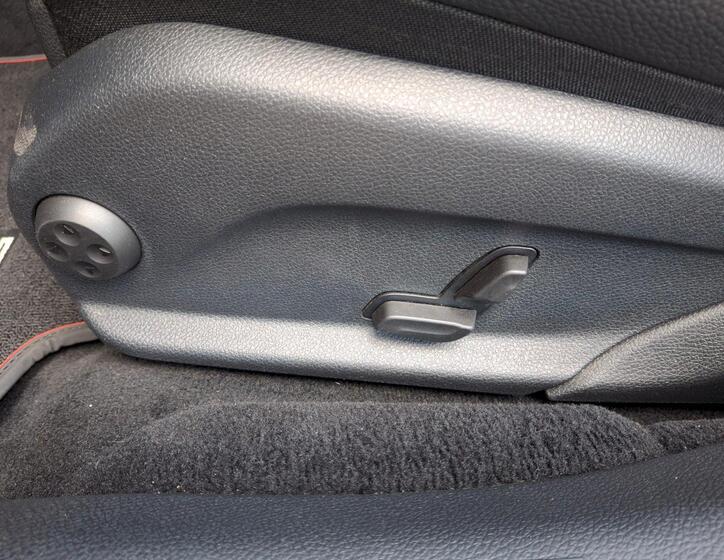 Mercedes-Benz Třídy E 27