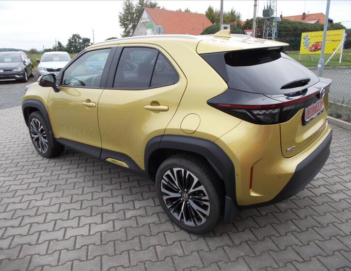 Toyota Yaris Cross 13