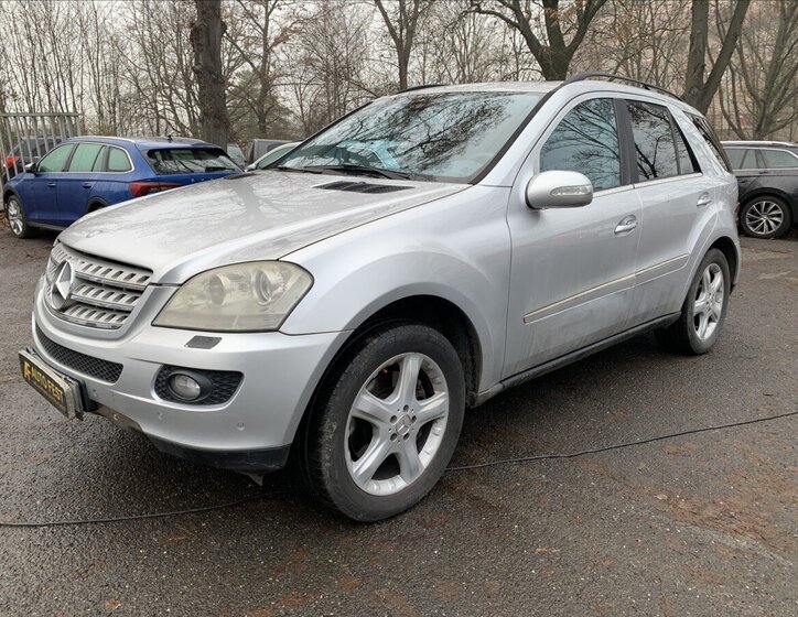 Mercedes-Benz Třídy M 1