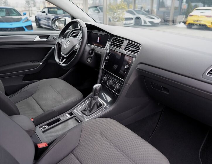 Volkswagen Golf Kombi 1,6 l 85 kw