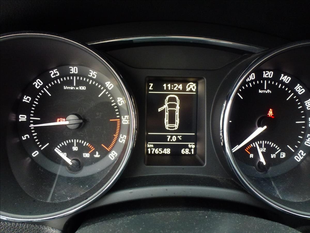 Škoda Superb Kombi 1,6 l 77 kw