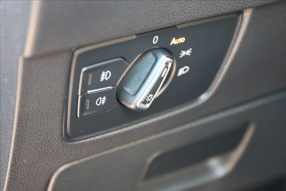 Volkswagen Passat Sedan 2,0 l 110 kw