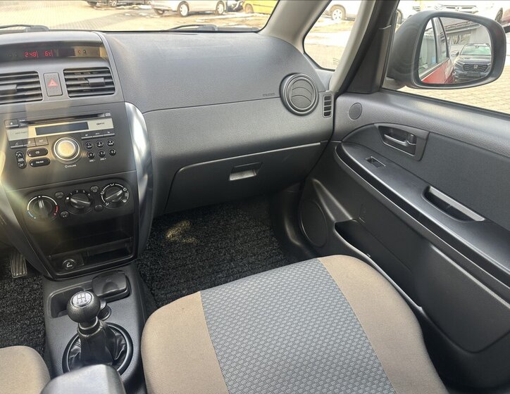 Fiat Sedici Hatchback 1,6 l 79 kw