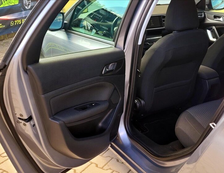 Peugeot 308 Kombi 1,2 l 96 kw