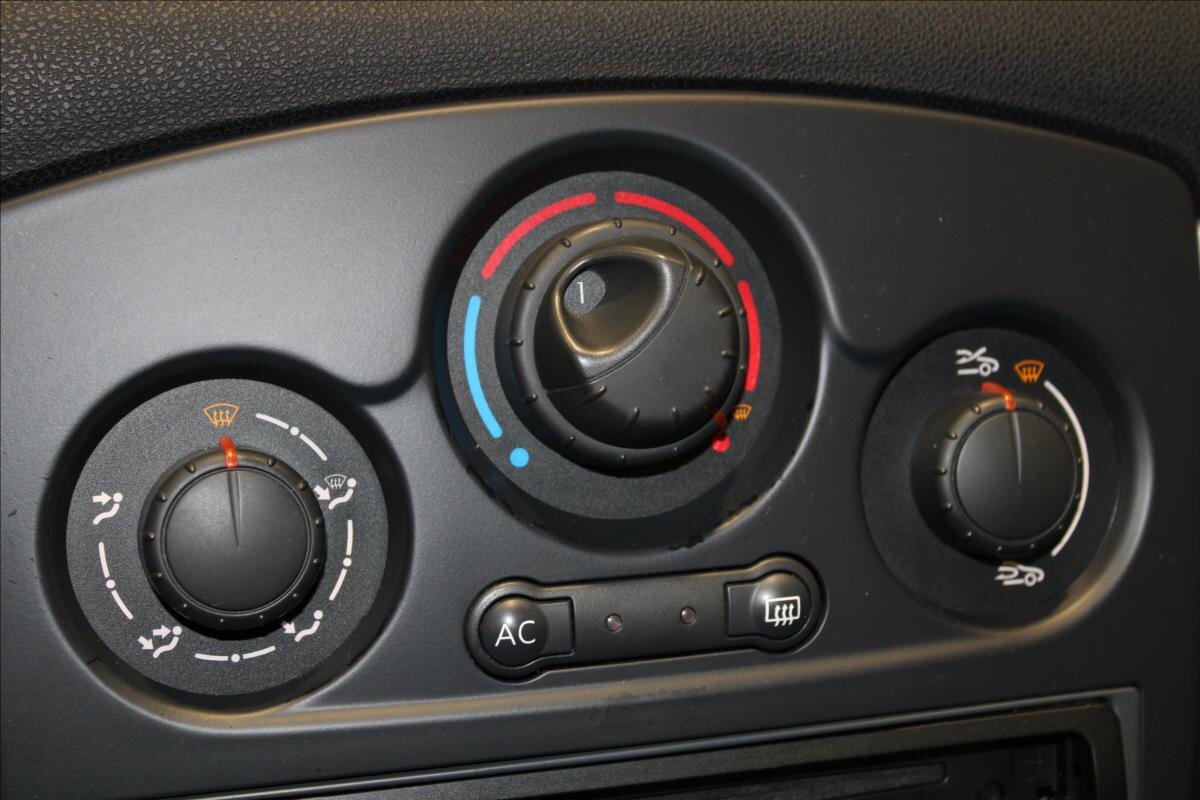 Renault Clio Hatchback 1,1 l 55 kw