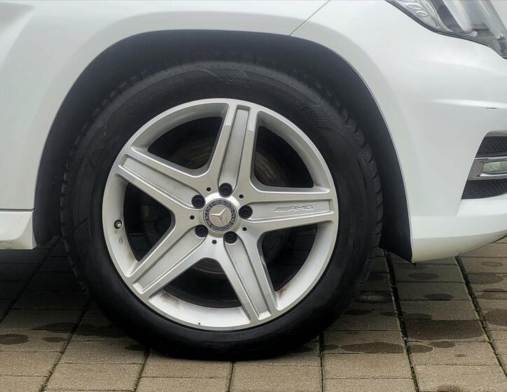 Mercedes-Benz GLK 12