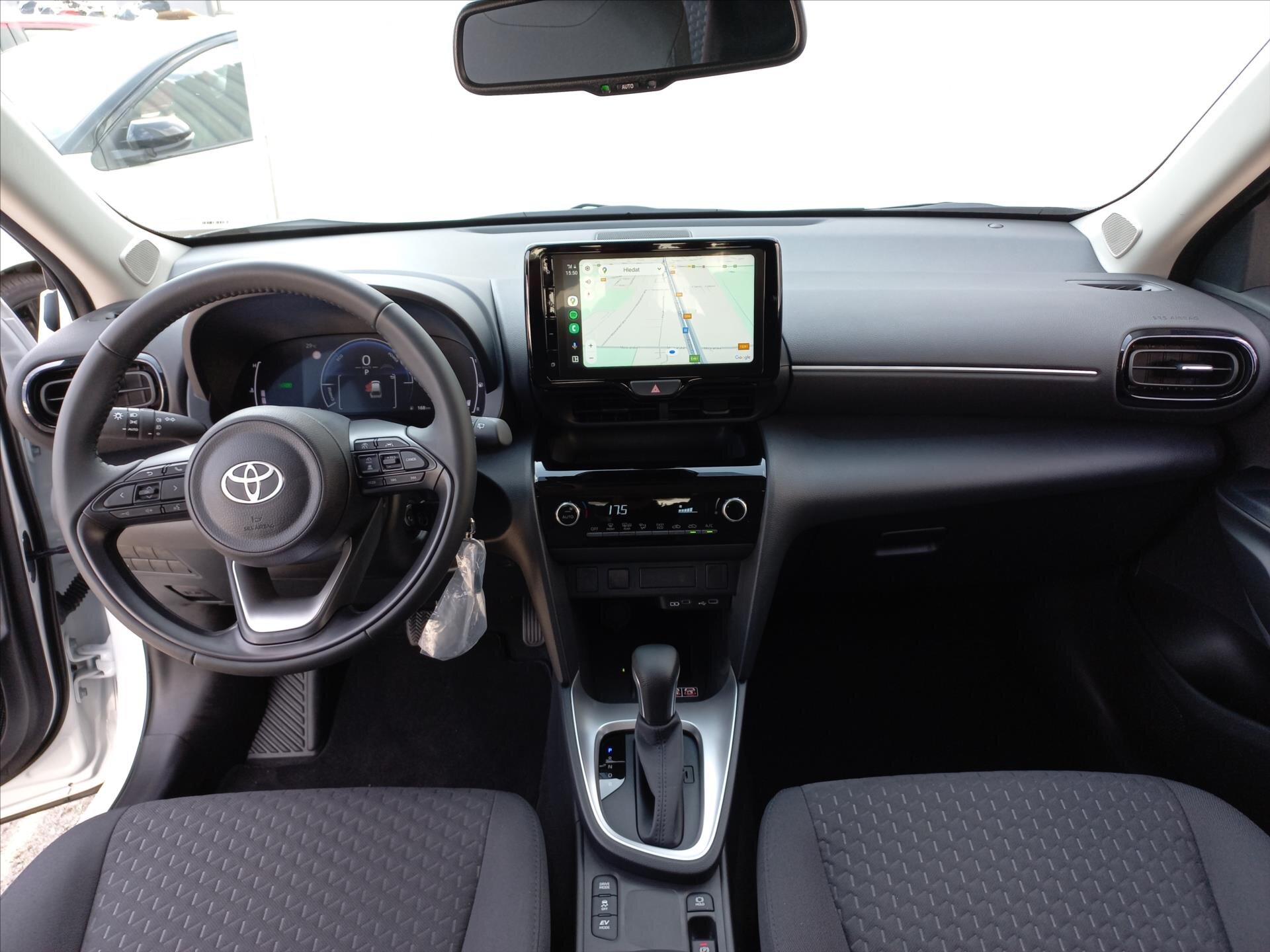 Toyota Yaris Cross CUV / Crossover 1,5 l 68 kw