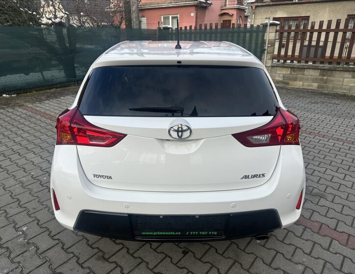 Toyota Auris 6