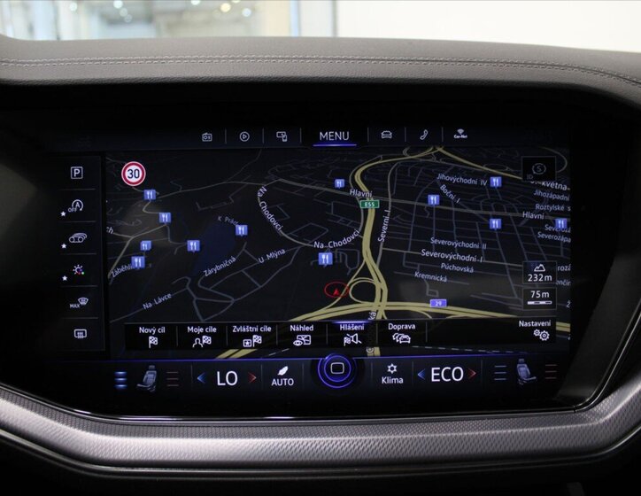 Volkswagen Touareg 13