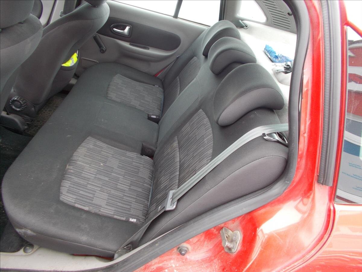 Renault Thalia Sedan / Limuzína 1,1 l 55 kw