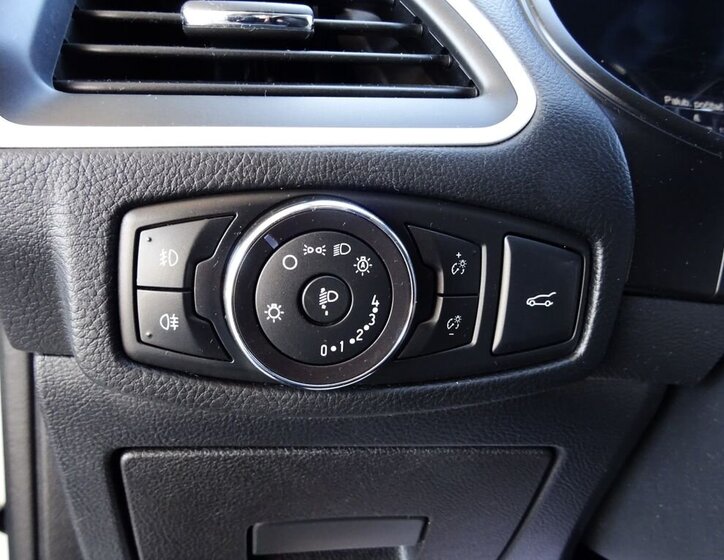 Ford S-MAX MPV 2,0 l 110 kw