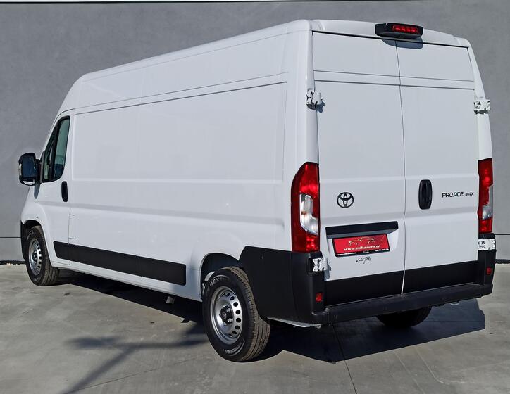 Toyota Proace Max 4