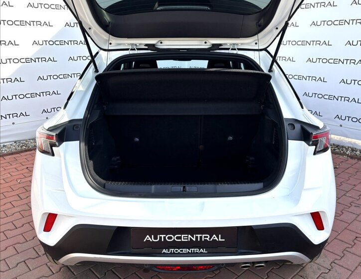 Opel Mokka SUV / Terénní 1,2 l 96 kw