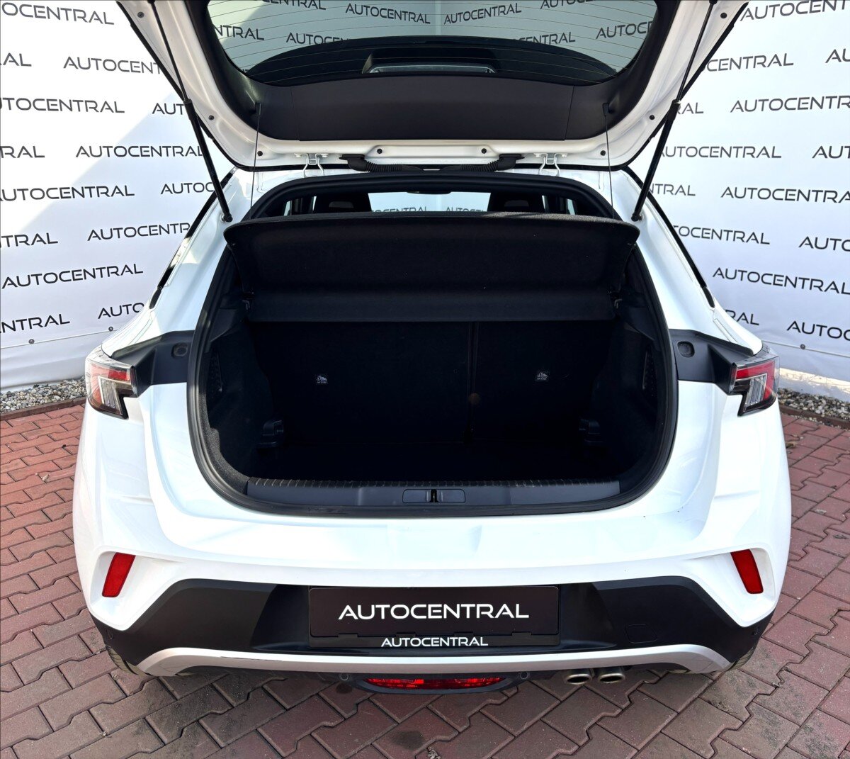 Opel Mokka SUV / Terénní 1,2 l 96 kw