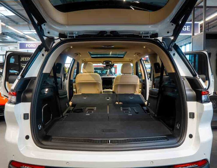 Jeep Grand Cherokee 8