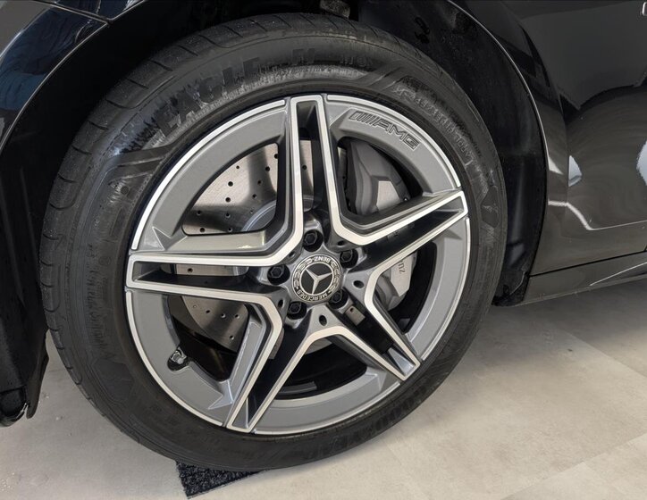 Mercedes-Benz Třídy E Kombi 2,0 l 143 kw