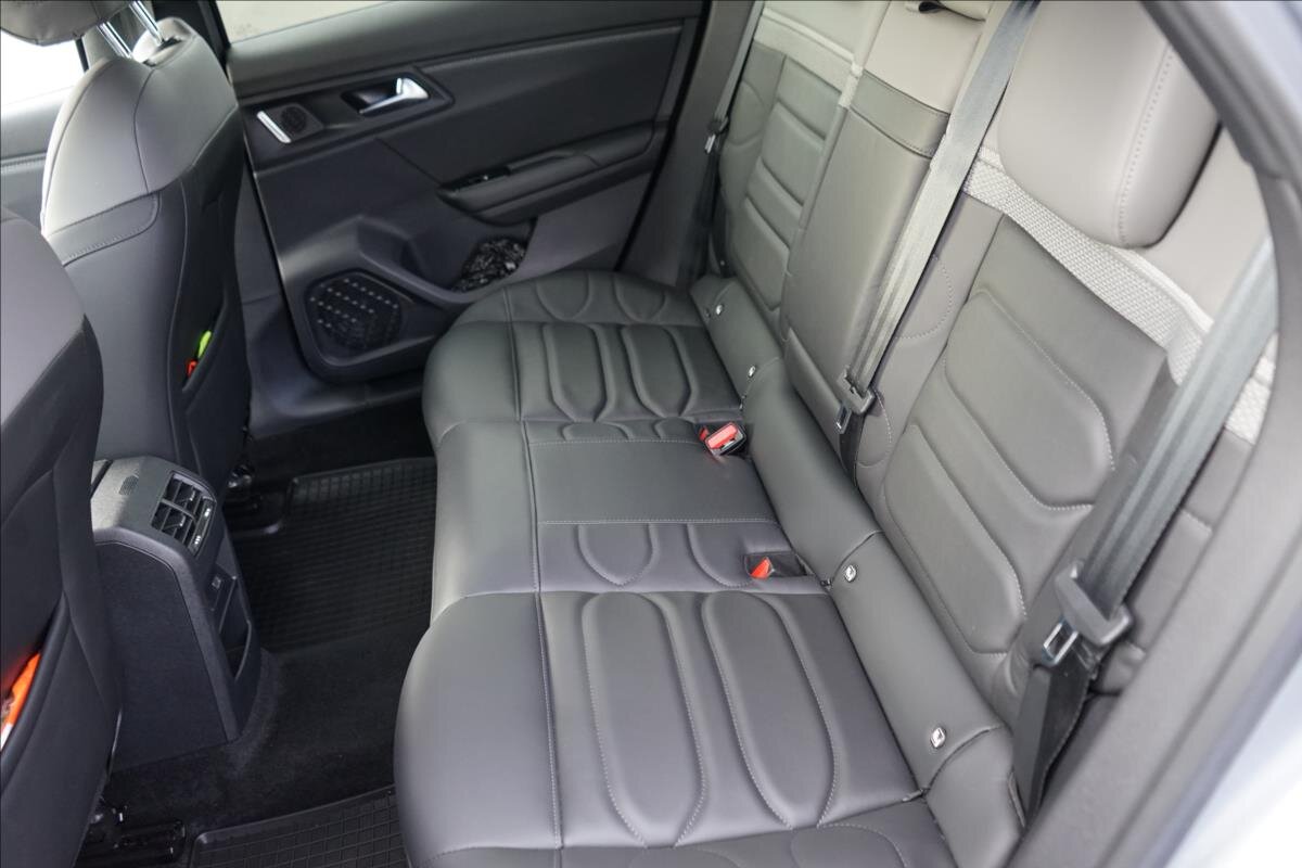 Citroën C5 X Hatchback 1,6 l 133 kw