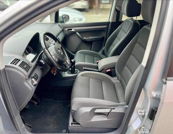 Volkswagen Touran 10