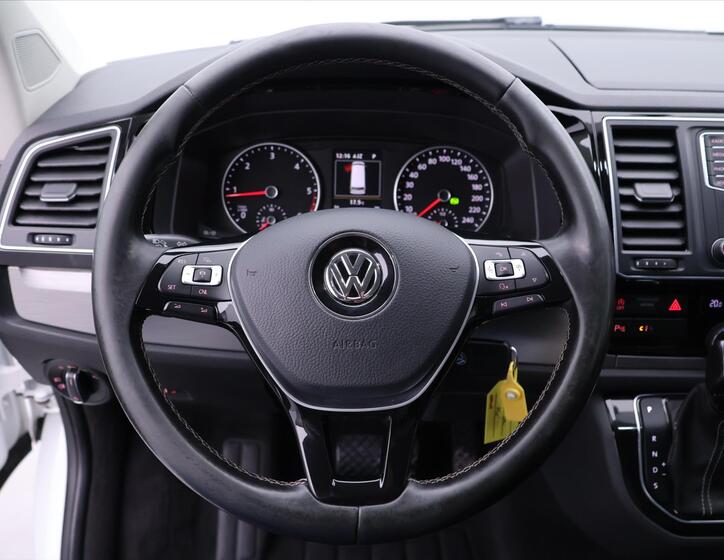 Volkswagen Multivan 16