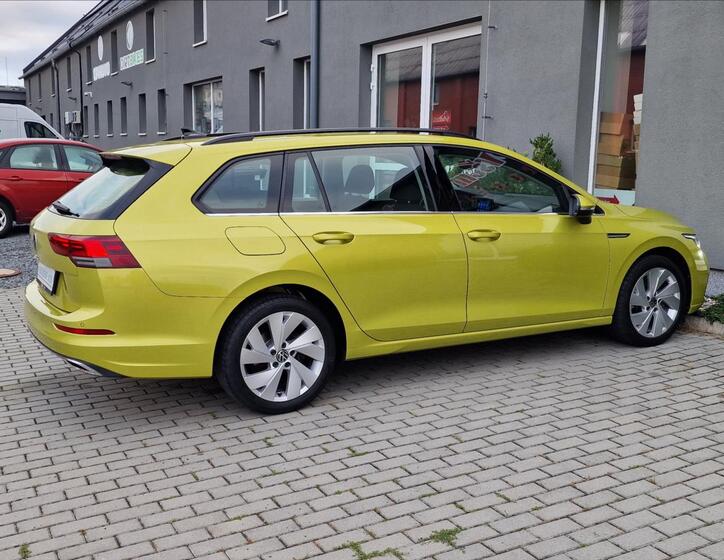 Volkswagen Golf 11