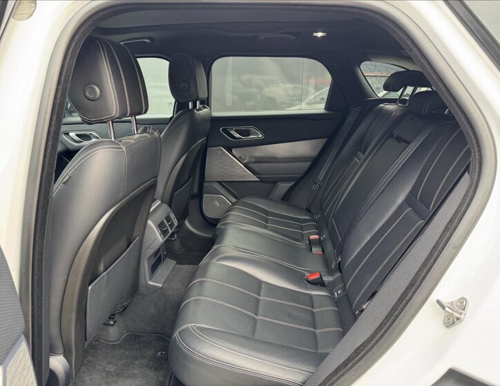 Land Rover Range Rover Velar SUV / Terénní 2,0 l 177 kw