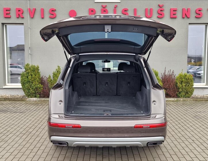 Audi Q7 SUV / Terénní 3,0 l 210 kw